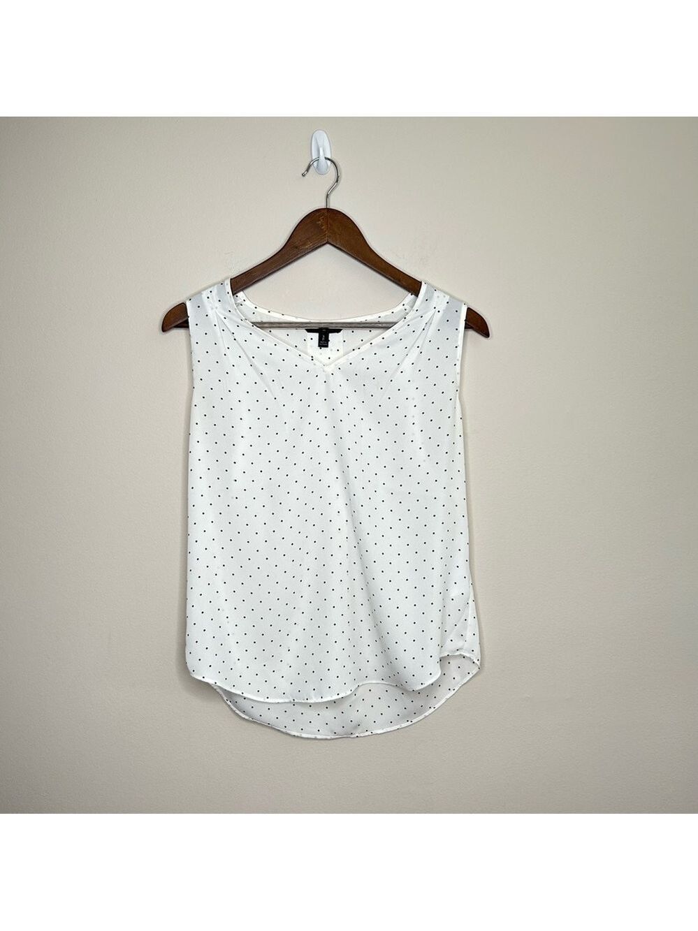 Banana Republic Polka Dot Sleeveless Blouse Small